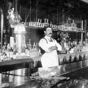 Dia do Barman – Profissão antiga e que se refere à época das tavernas.